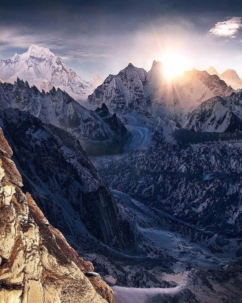 Рaccвeт нaд Нeпaлoм