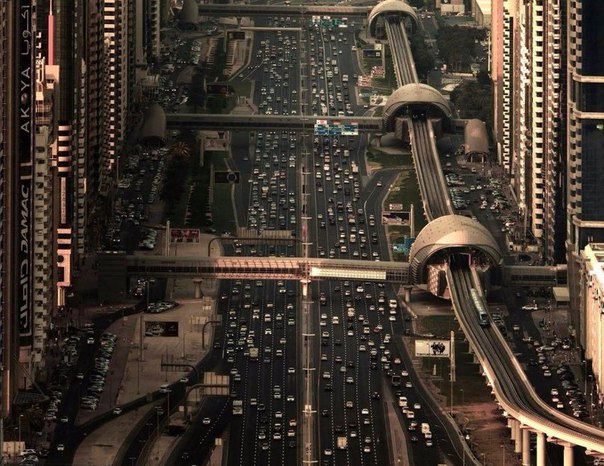 Дорога в Дубае, ОАЭ