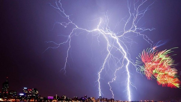 У природы фейерверки лучше