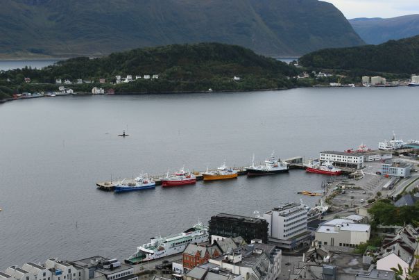 Ships are always bright  lesund