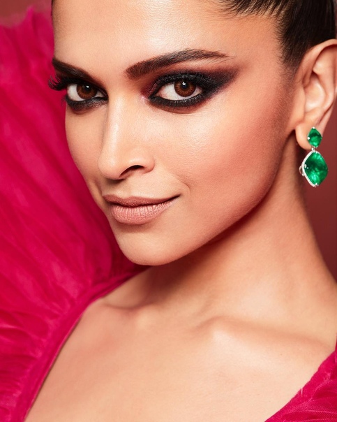 Loreal makeup  Deepika Padukone