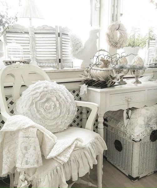 Не устаем петь оды любви интерьеру в белых цветах 