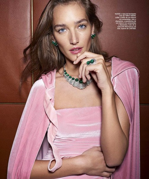 Harper’s Bazaar Spain December 2017