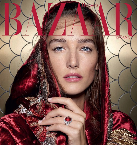 Harper’s Bazaar Spain December 2017