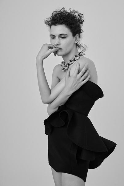 Harper’s Bazaar Russia September 2018