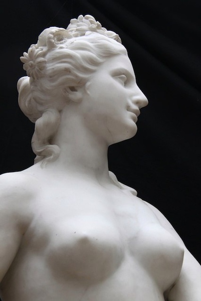 The sculpture is a figure of a Herm representing “Spring”. 