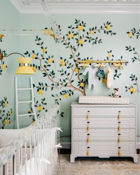 Детская комната должна в первую очередь вызывать у ребенка чувство спокойствия. Но и без элементов сказочности тут не обойтись ;) Детская комната должна в первую очередь вызывать у ребенка чувство спокойствия. Но и без элементов сказочности тут не обойтись ;)