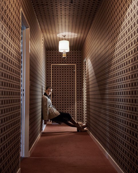 Vogue Portugal April 2018 Jess Cole and Molly Smith by Branislav Simoncik