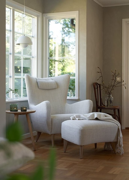 Кресло и пуфик от шведского бренда SITS помогут создать комфортный уголок для вашего отдыха! Есть в разных цветах и можно подобрать к любому интерьеру. Больше товаров: 