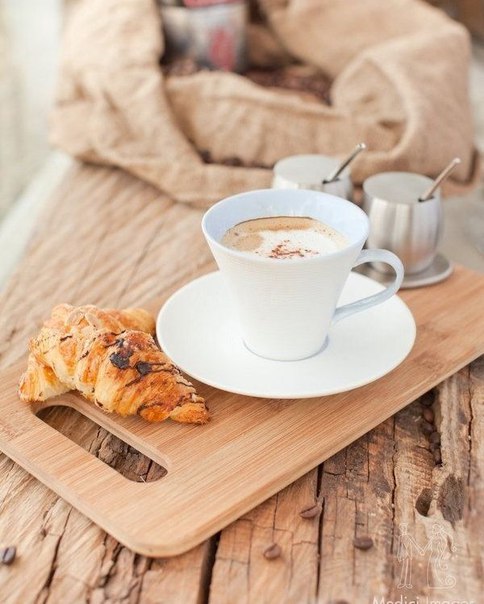 Доброе утро! Желаем всем хорошего настроения в последние апрельские выходные 