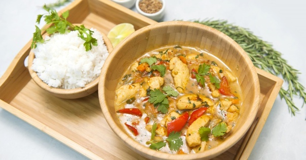 БЛЮДО ВЫХОДНОГО ДНЯ : Карри с курицей