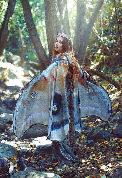 Волшебные платки в форме крыльев бабочек