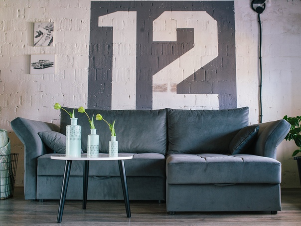 Для комфортного отдыха в гостиной в нашем маркетплейсе есть много классных и удобных диванов. Например, угловые диваны в наличии: 