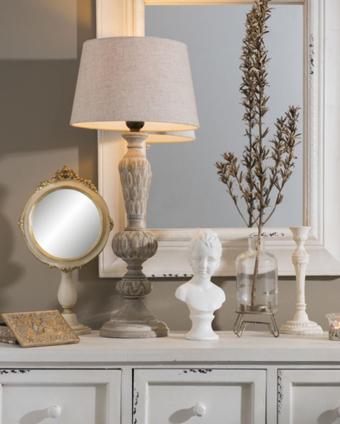 Детали — вот что играет определяющую роль в любом интерьере. Можно продумать до мелочей цветовую гамму, материал покрытий и расстановку мебели. Но именно аксессуары наделят вашу комнату душой 