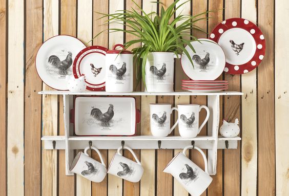 Красивая посуда должна стоять на столе не только на праздники.  