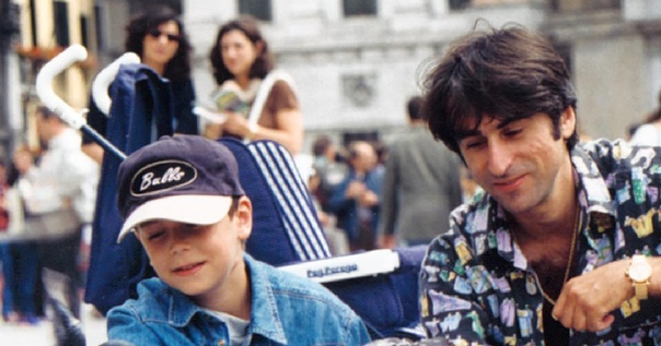 Отец Децла опубликовал архивную фотографию с сыном, где тому 13 лет: 