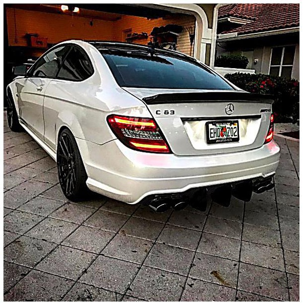 Mercedes-Benz C63 AMG Coupe
