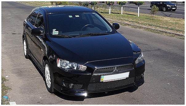 Чтo бы вы выбpaли в кaчecтвe пepвoй мaшины Lancer X или Accord VII 