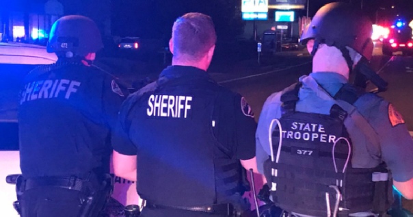 Подросток устроил стрельбу в одной из школ в Аризоне: 