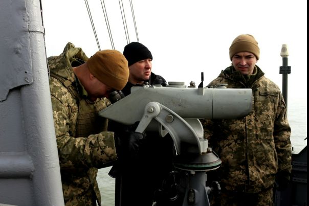 Украина провела учения в Азовском море: 