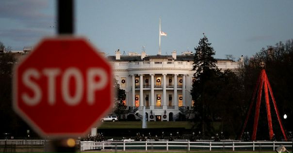 Из-за Украины санкции против России продлили ещё на год: 