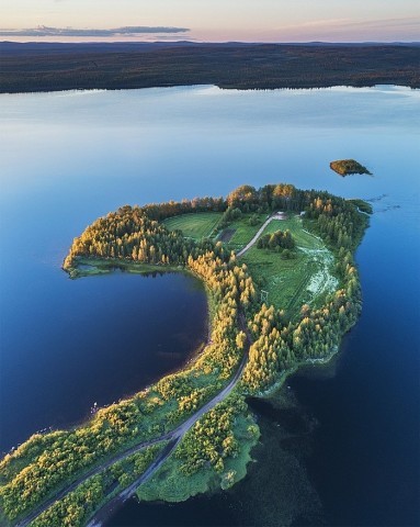 Полуостровок