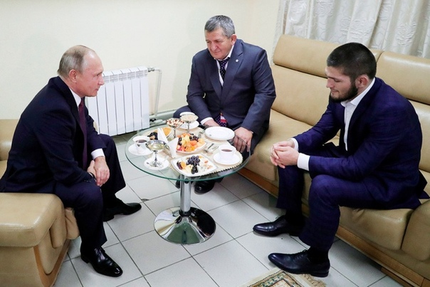 Отец Хабиба Нурмагомедова будет работать в женской сборной России по борьбе