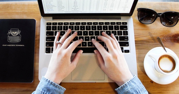 Новые MacBook получат стеклянную клавиатуру, которая не боится крошек: 