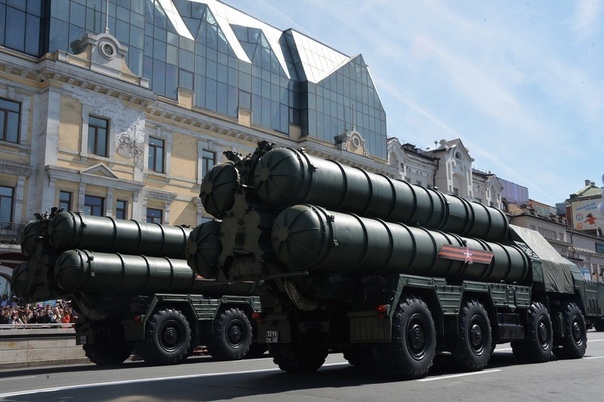 В Сети опубликовали снимок, на котором российские зенитные системы С-300ПТ на американском полигоне: 