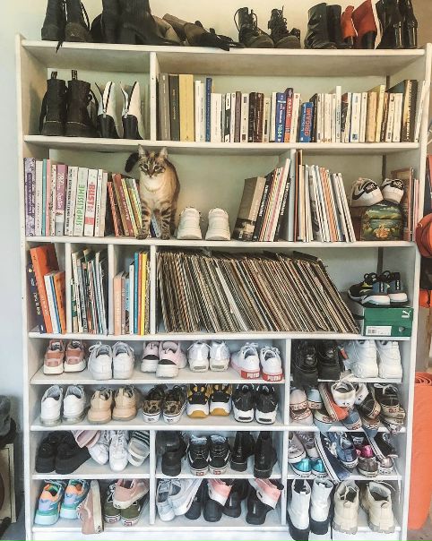 Как тебе такая идея хранить обувь 