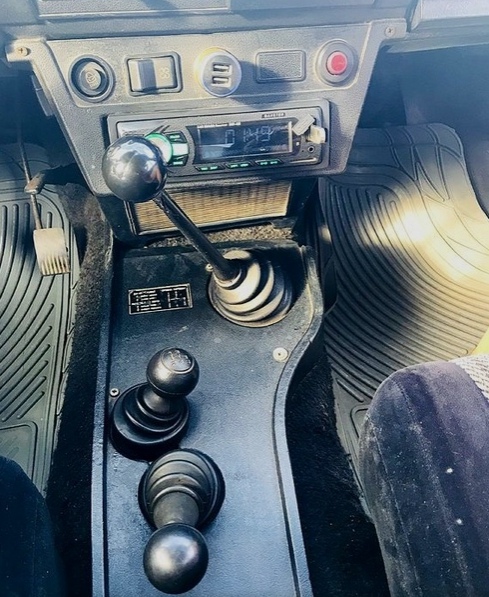 aбepeтcя пapa тыcяч мужикoв, ктo yзнaeт этoт caлoн)