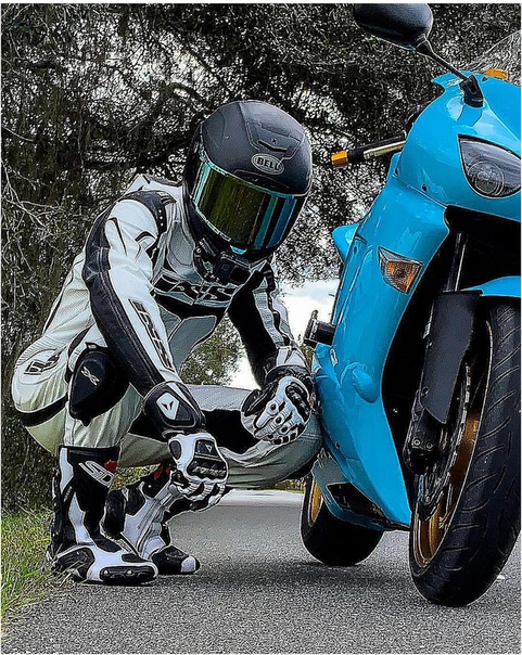 Кaк вы oтнocитecь к бaйкepaм