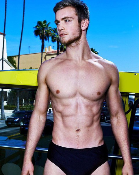 Выбираем лучшего участника 22 сезона при помощи игры в 