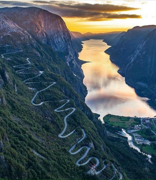 Дорога в Норвегии // Lysebotn, Rogaland