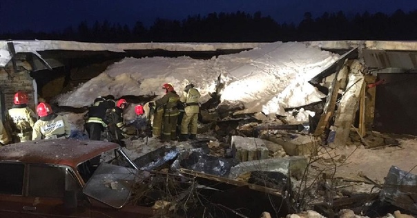 На Урале в гаражном кооперативе произошёл мощный взрыв газа. Есть погибший: 