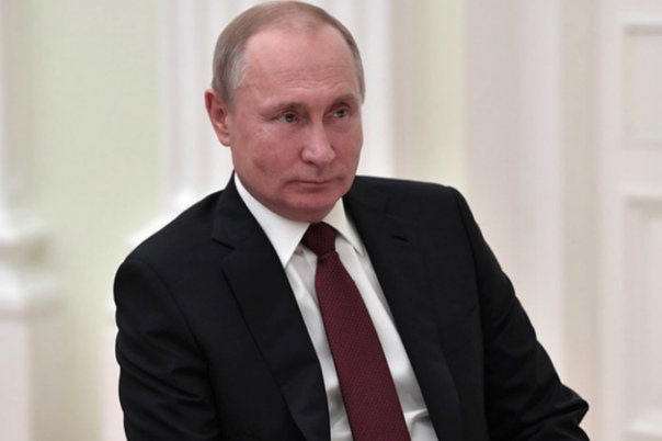 Владимир Путин принял в Сочи главу Министерства иностранных дел Китая: 