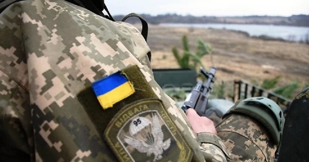 На Украине похвастались созданием электромагнитного оружия будущего, выводящего из строя любую технику: 