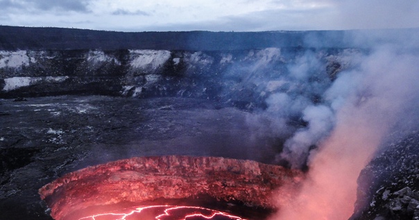 Любознательный американский солдат упал в жерло действующего вулкана и умудрился выжить. Везучий мужчина явно родился 