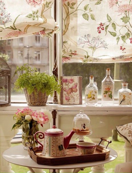 Счастье охотнее заходит в дом, где всегда царит хорошее настроение! 