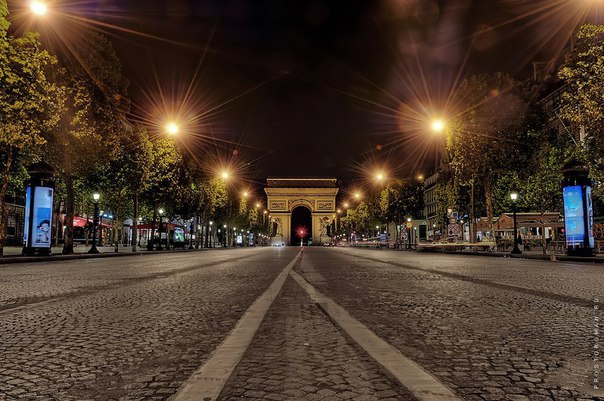 Улицы ночного Парижа