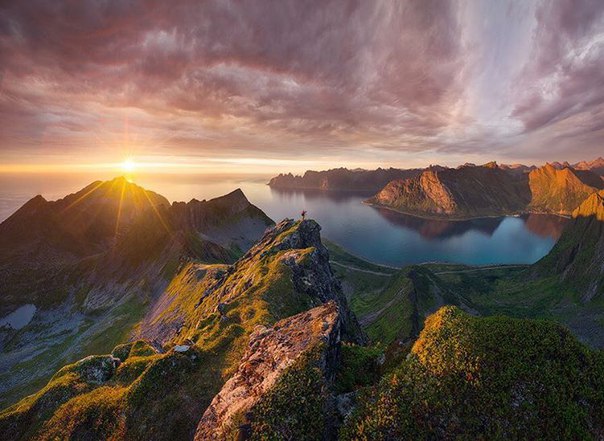 Рассвет среди норвежских гор 