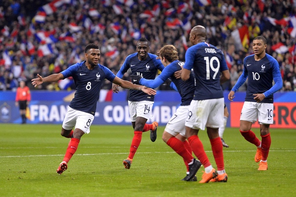 На базе сборной Франции в Истре игроков ждал небольшой, но приятный сюрприз  #Ф2018