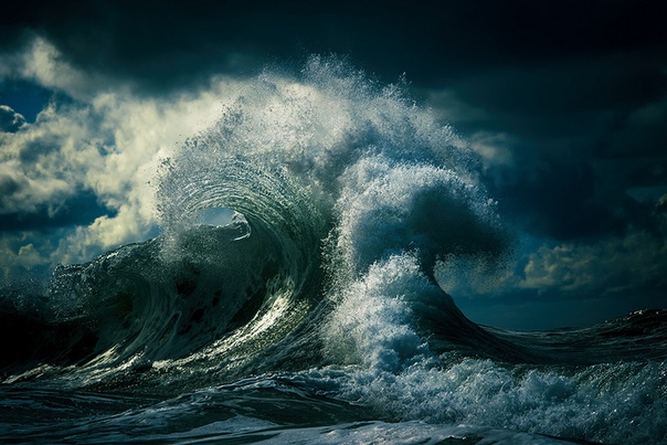 Симфония волн: австралийский фотограф 10 лет снимает океан.