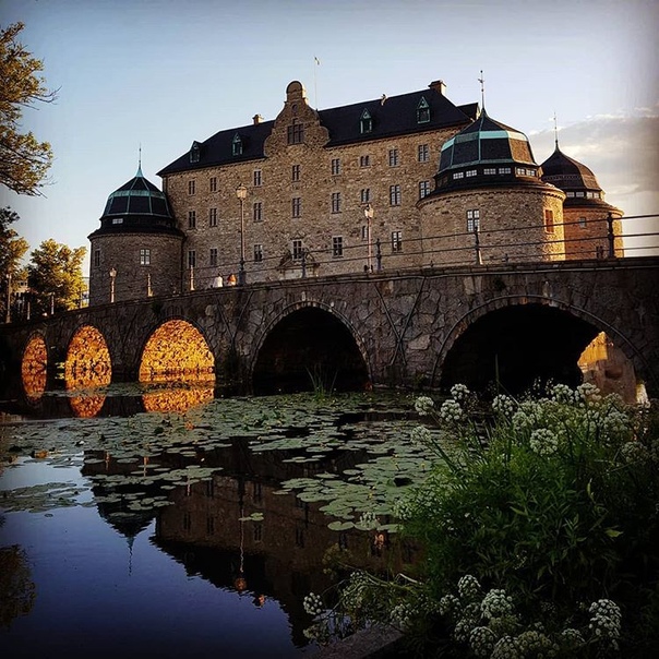 Замок в Эребру // Швеция
