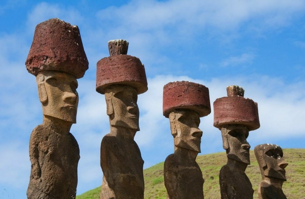 Моаи в Чили - безмолвные истуканы острова Пасхи