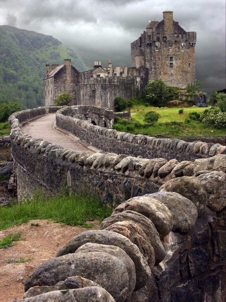 Красота заброшенных замков