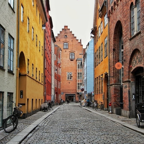 Старинная улочка в Копенгагене
