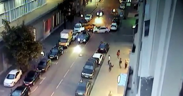 Момент ДТП с восьмью машинами в центре Москвы попал на видео: 