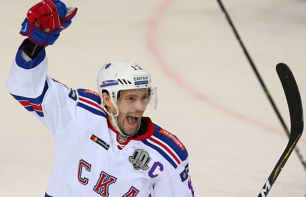 Для фанатов хоккейного клуба СКА день начинается печально. Павел Дацюк объявил о своем уходе: «Подошел к концу петербургский этап моей карьеры»