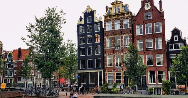 Власти Амстердама решили избавить город от транспорта с двигателями внутреннего сгорания: 